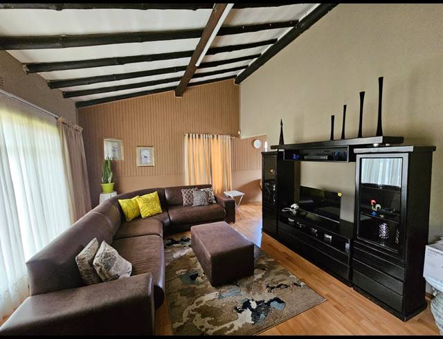 4 BEDROOM HOUSE TO LET IN VAALPARK